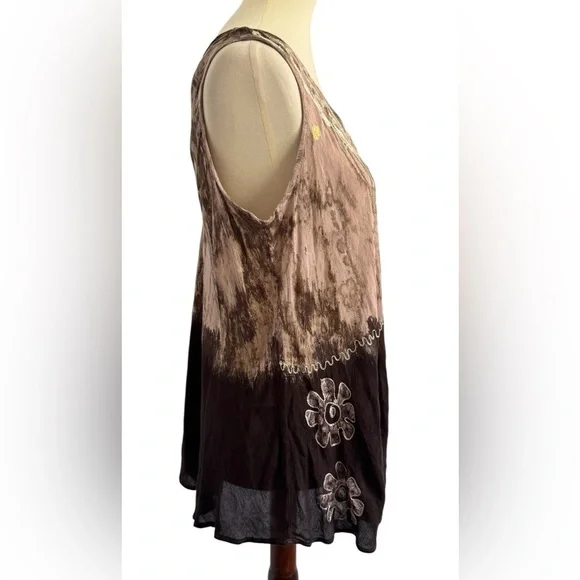 Sacred Thread Brown Tan Floral Embroidery Lightweight Blouse Size Medium OS - Picture 2 of 11